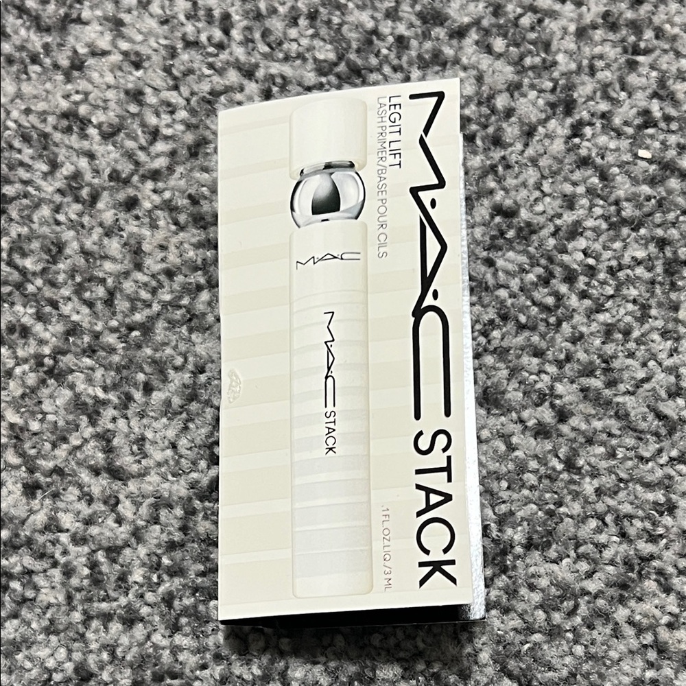 💋3/$15💋MAC MACStack Legit Lift Lash Primer Deluxe Size NWT
